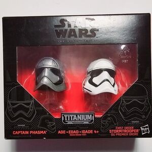 DISNEY STAR WARS THE BLACK SERIES CAPTIAN PHASMA & 1ST ORDER STORMTROOPER HELMET